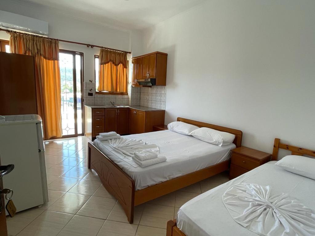 Anna Hotel Ksamil Exterior photo